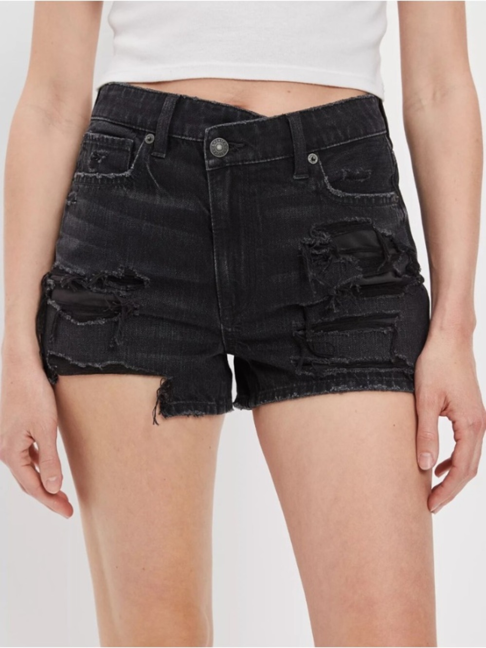 American Eagle Outfitters Black Distressed Crossover Mom Short